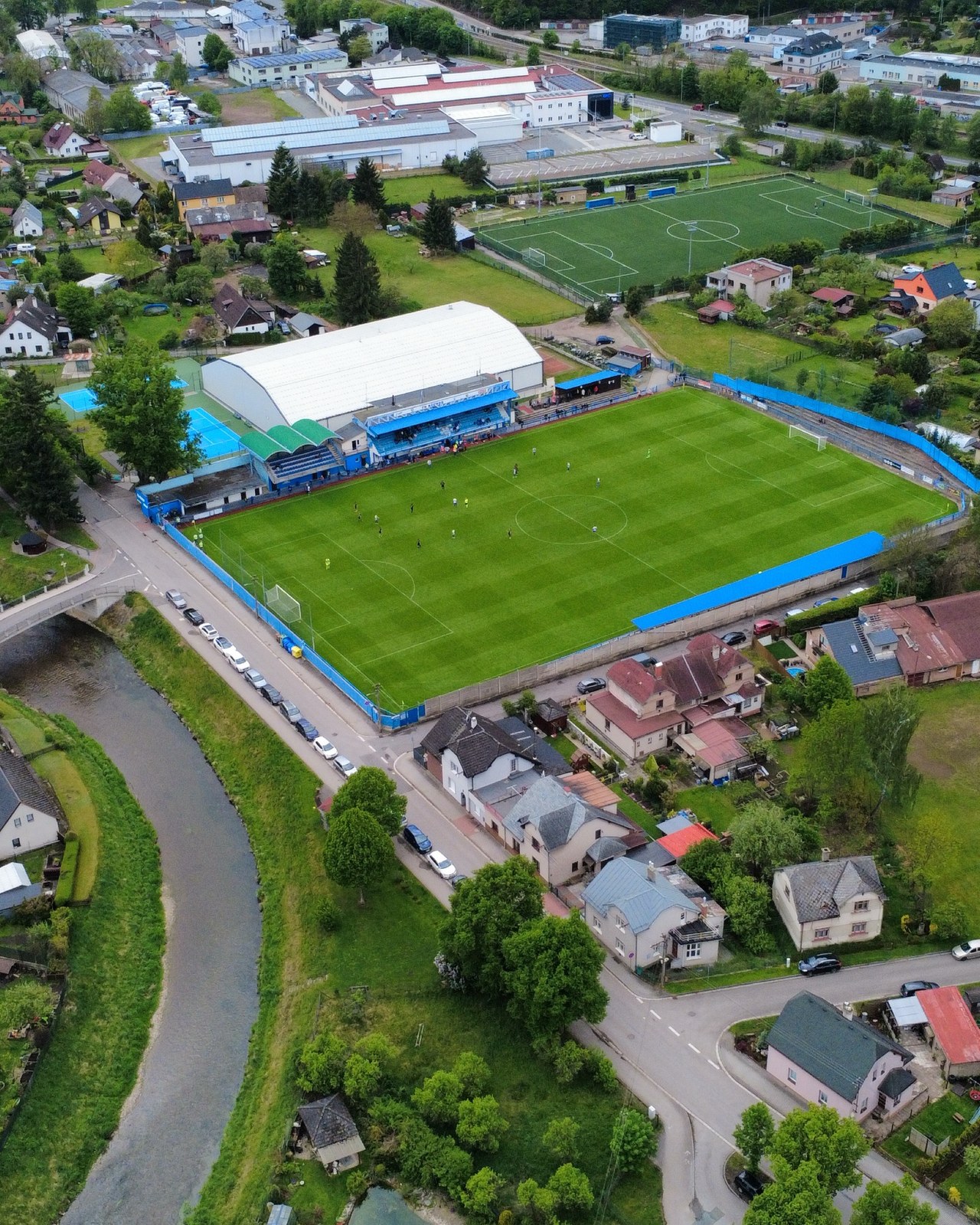 Stadion z dronu